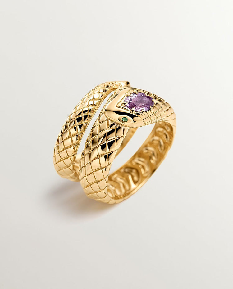 Anillo ancho de plata 925 bañada en oro amarillo de 18K con forma de serpiente y amatista morada y tsavoritas verdes