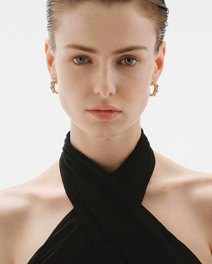 Pendientes de aro de plata 925 bañada en rodio y oro amarillo de 18K con pavé de topacios blancos