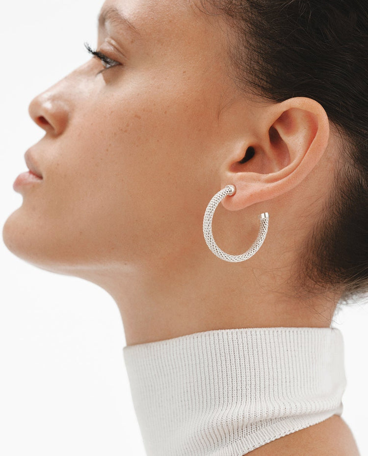 Pendientes medianos de plata 925 con textura de malla