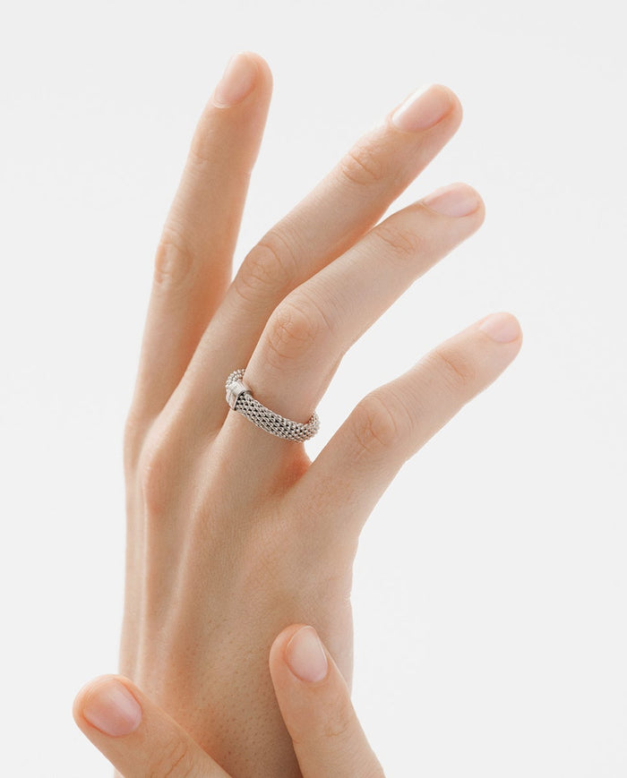 Anillo de plata 925 con textura de malla