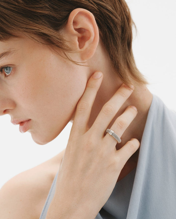 Anillo de plata 925 con textura de malla