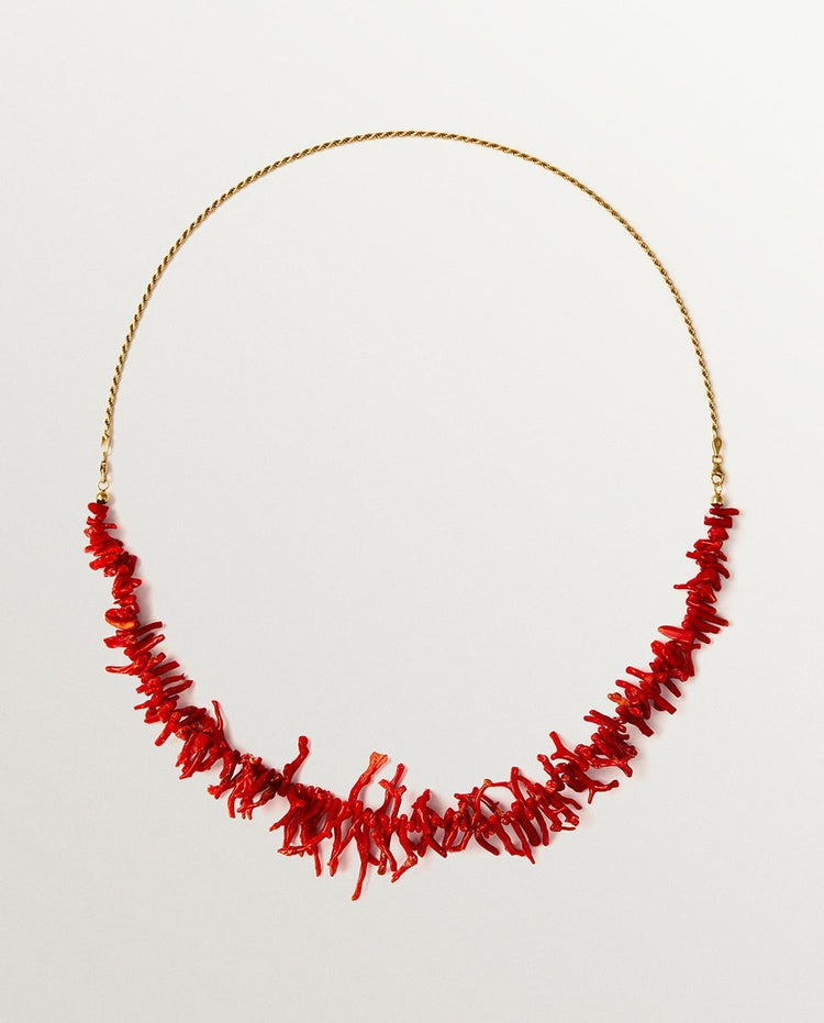 Collar de plata 925 bañada en oro de 18K con coral natural