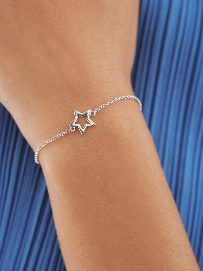 Pulsera estrella hueca plata