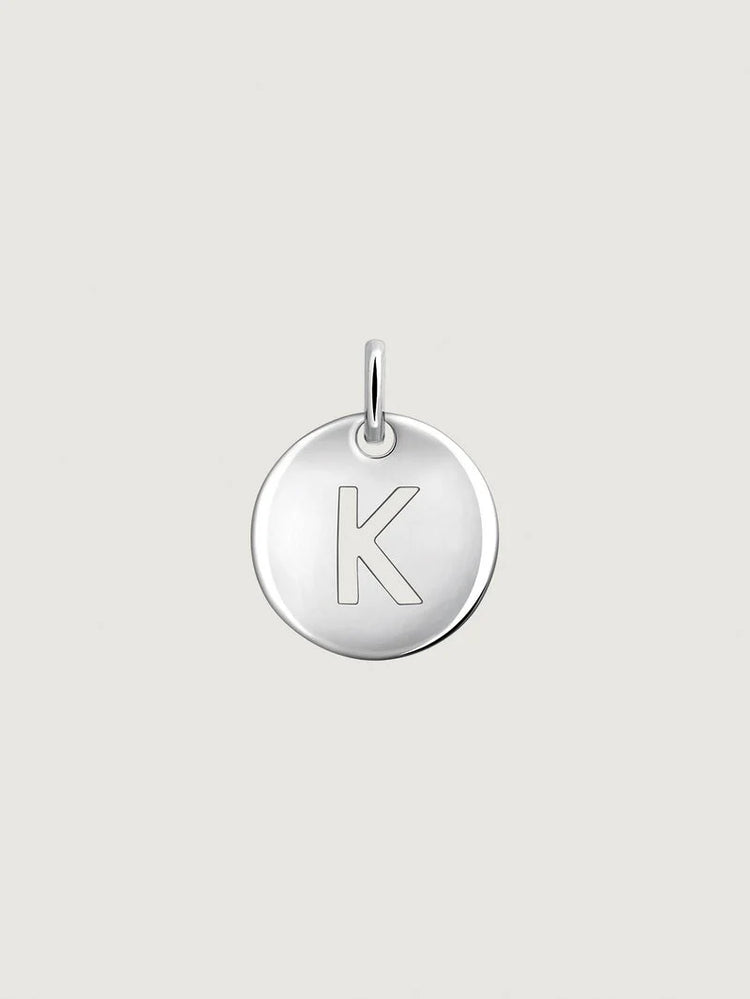 Charm medalla inicial K plata 