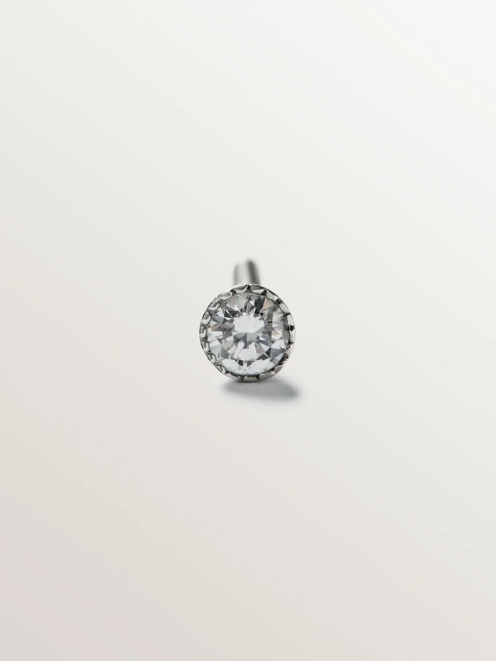 Pendiente individual de oro blanco de 18K con diamante
