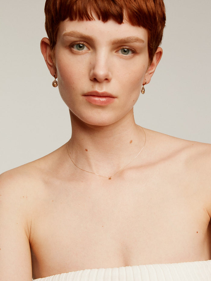 Colgante de oro amarillo de 9K con estrella