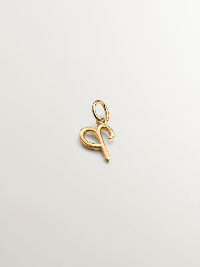 Charm letra P plata recubierta oro  