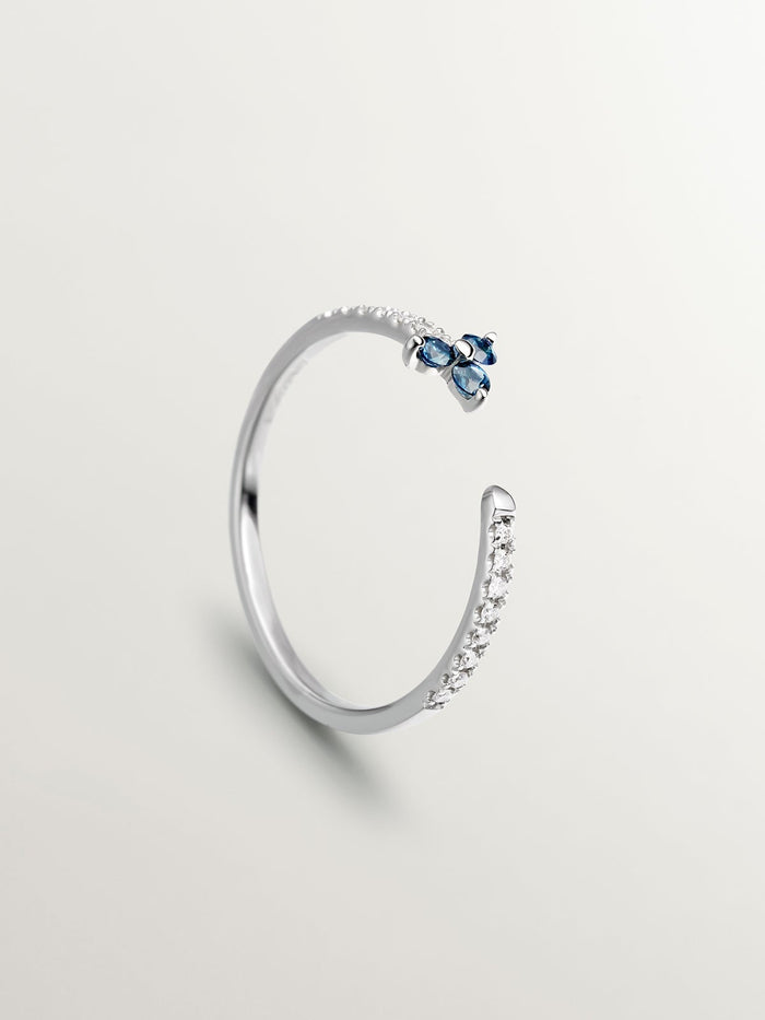 Anillo trébol zafiro y diamante oro blanco 9 kt