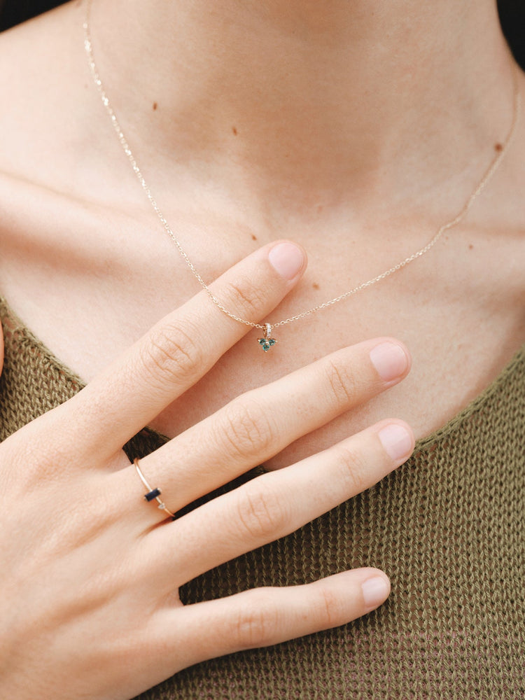Colgante trébol esmeralda y diamante oro 9 kt
