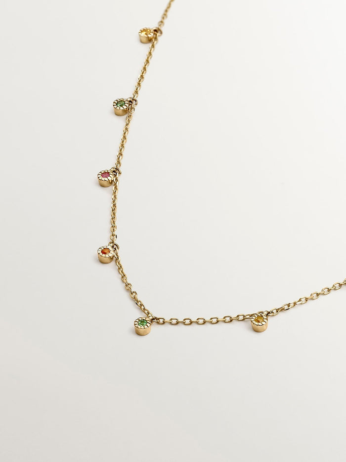 Collar de oro amarillo de 9K con tsavoritas y zafiros multicolor