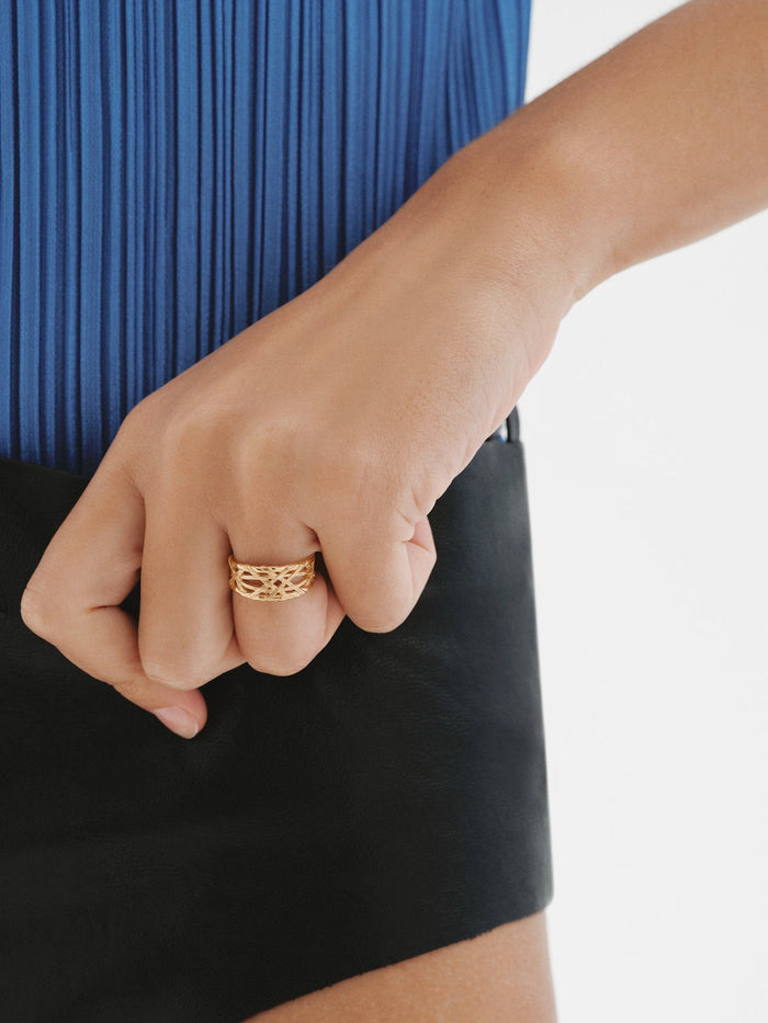 Anillo pequeño mimbre plata recubierta oro