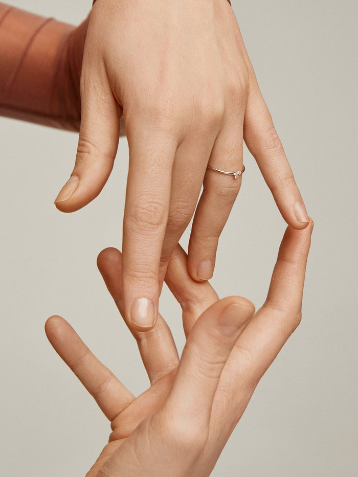 Anillo trébol diamantes 0,075 ct oro blanco