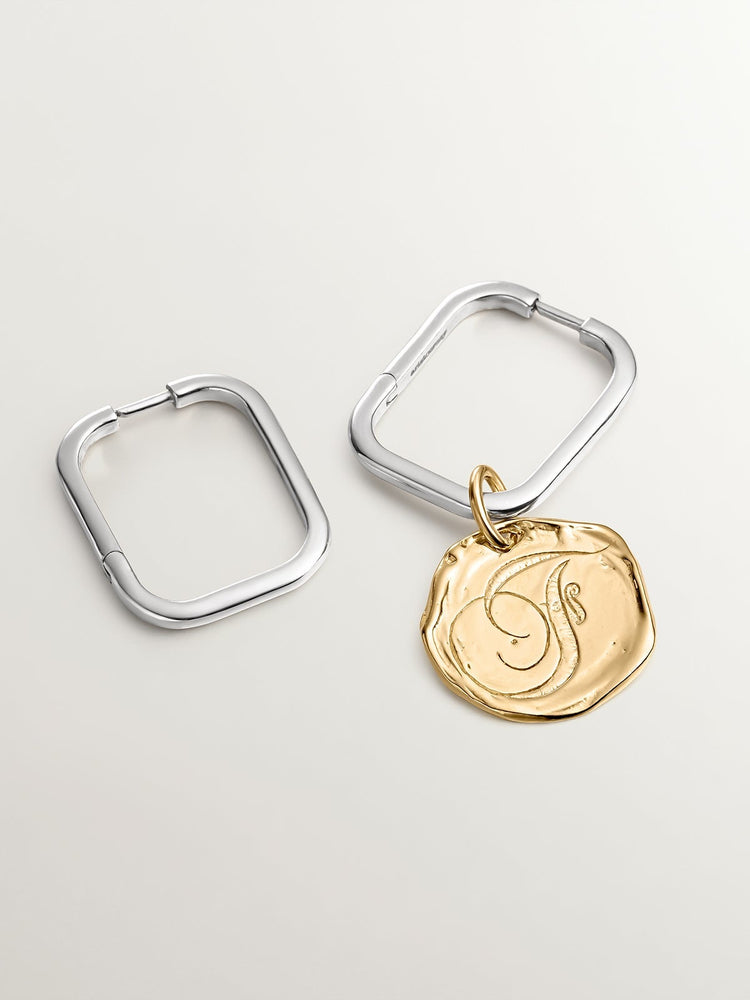 Charm medalla inicial F artesanal plata recubierta oro