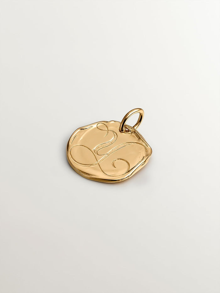 Charm medalla inicial Y artesanal plata recubierta oro