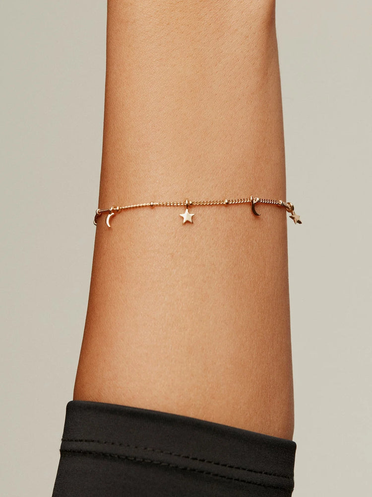 Pulsera de plata 925 bañada en oro amarillo de 18K con lunas y estrellas