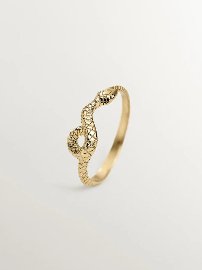 Anillo serpiente relieve plata recubierta oro