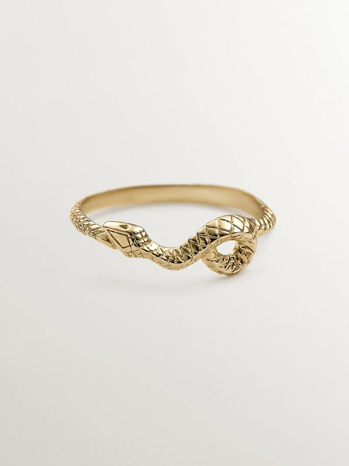 Anillo serpiente relieve plata recubierta oro