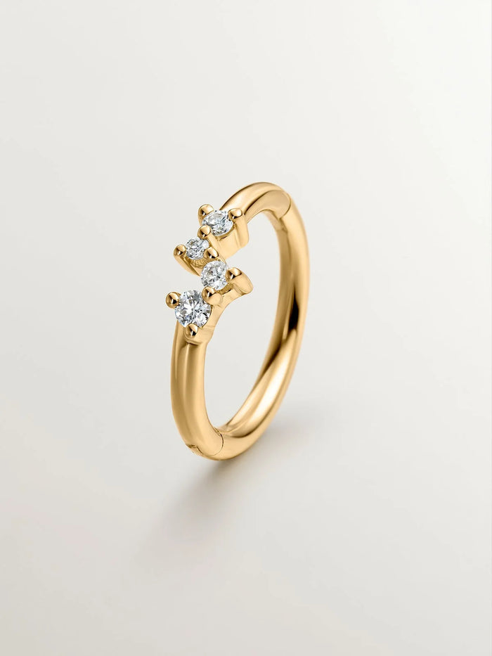 Pendiente individual pequeño de aro de oro amarillo de 18K con diamantes