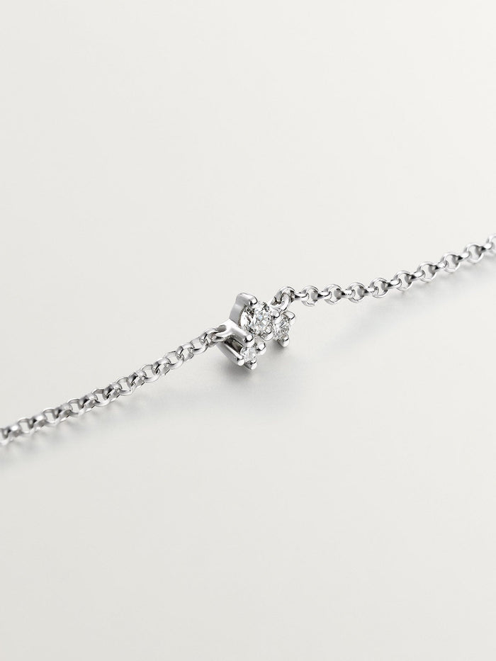 Pulsera de eslabones rolo de oro blanco de 9K con 3 diamantes