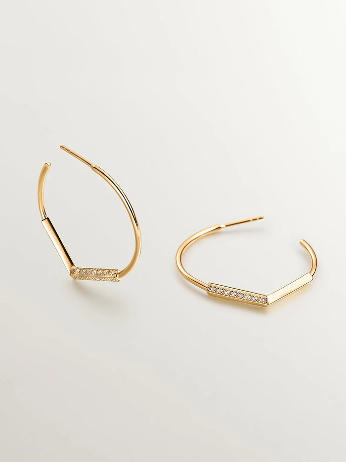 Pendientes de aro grandes de plata 925 bañada en oro amarillo de 18K con forma de uve y topacios blancos