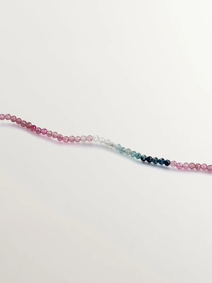 Collar de plata 925 bañada en oro amarillo de 18K con bolitas de turmalina multicolor