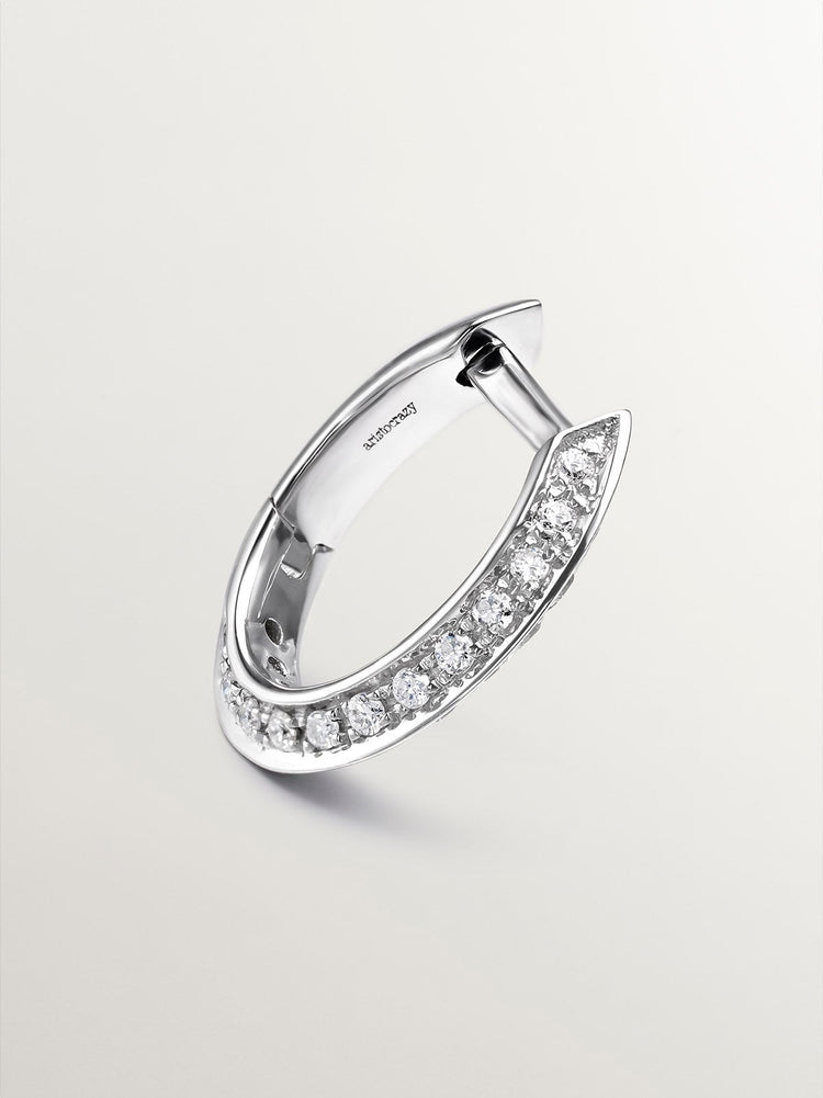 Pendiente individual de aro pequeño de oro blanco de 18kt con diamantes de 0,07cts