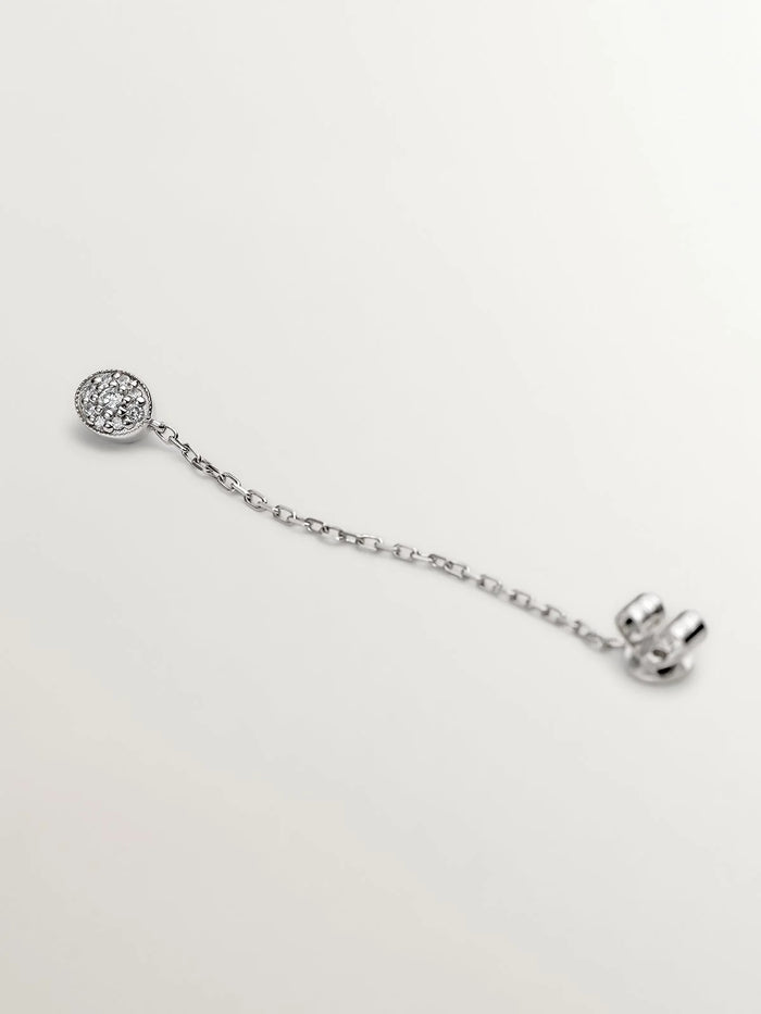 Pendiente individual de oro blanco de 18K con cadena y diamantes
