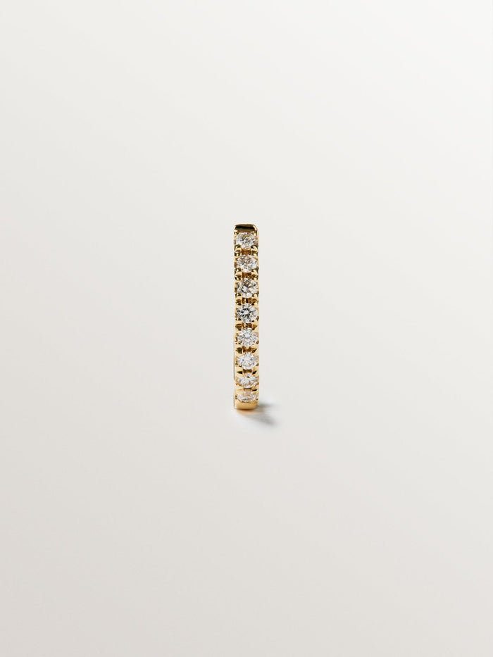 Pendiente de aro individual pequeño de oro de 18K con diamantes