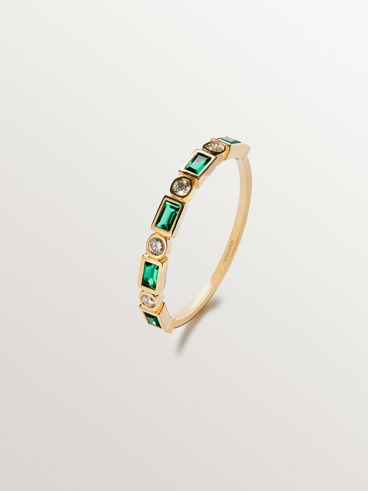 Anillo de oro amarillo de 9K con esmeraldas verdes y diamantes