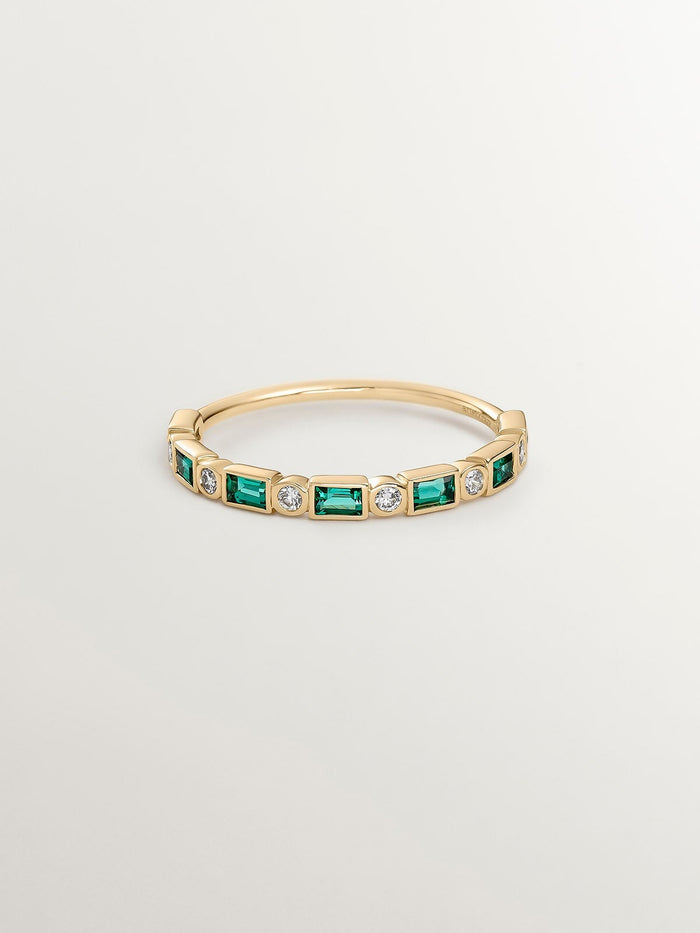 Anillo de oro amarillo de 9K con esmeraldas verdes y diamantes