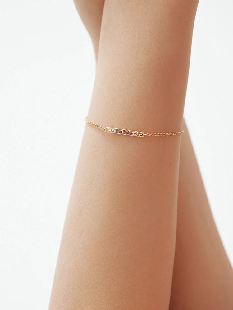 Pulsera de plata 925 bañada en oro amarillo de 18K con rodolitas moradas y topacios blancos