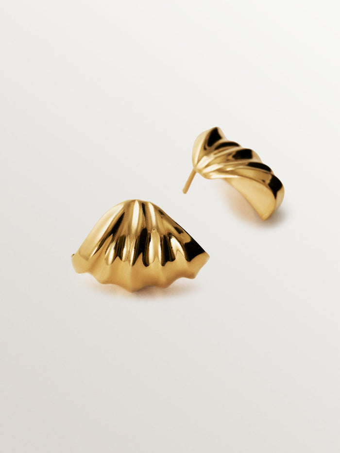 Pendientes de plata 925 bañada en oro amarillo de 18K con textura