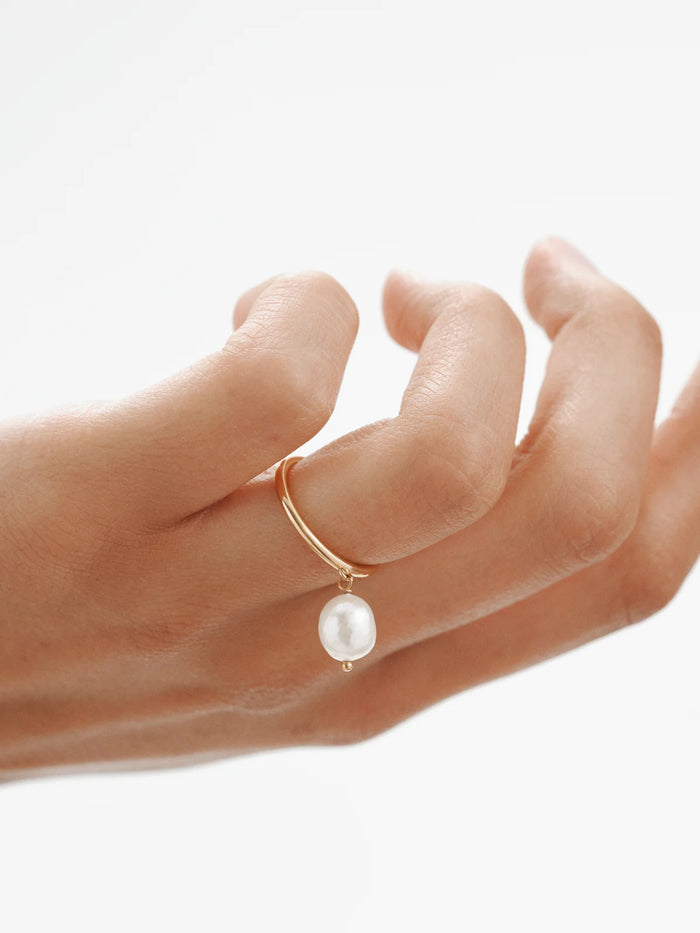 Anillo con perla colgante de plata 925 bañada en oro de 18K