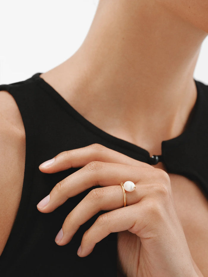 Anillo con perla colgante de plata 925 bañada en oro de 18K