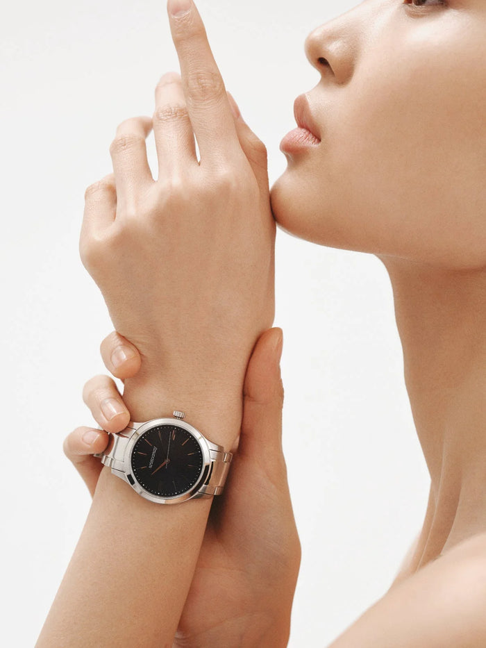 Reloj Mitte con correa de acero gris y esfera azul