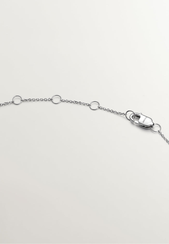 Colgante de oro blanco de 18K con gota y diamantes blancos