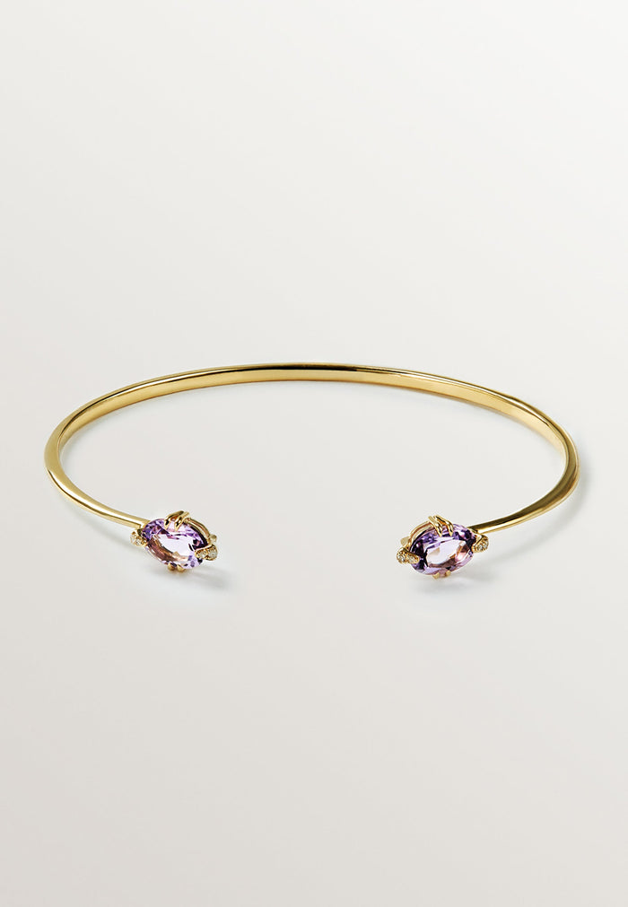 Pulsera abierta de oro amarillo de 9K con amatistas rosas y diamantes